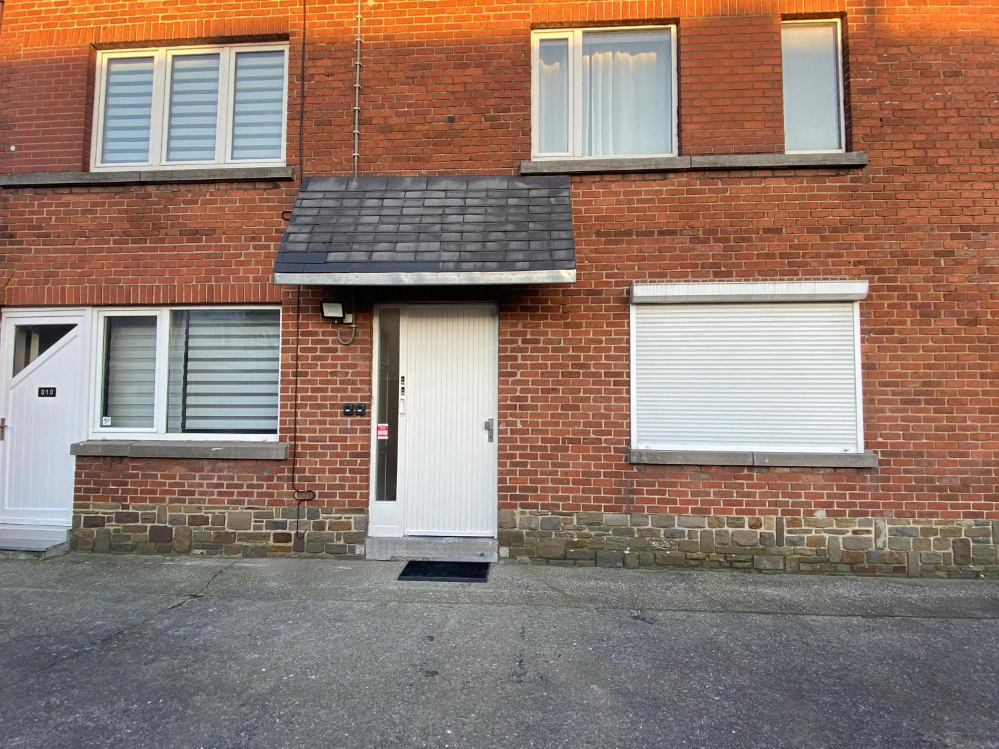 Superbe petite appartement lumineux bien décoré avec Netflix gratuit Charleroi Extérieur photo